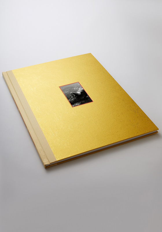 BIGBOOK】三島由紀夫 OTOKO NO SHI(篠山紀信 著・写真 / 横尾 BIGBOOK】三島由紀夫 OTOKO NO SHI(篠山紀信 著・写真 / 横尾